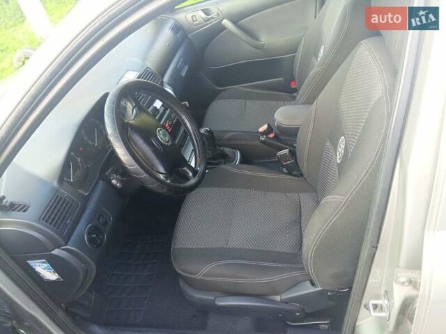 Бежевий Шкода Октавія, об'ємом двигуна 1.6 л та пробігом 239 тис. км за 6000 $, фото 26 на Automoto.ua