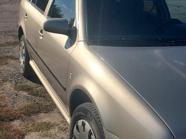 Шкода Октавия 2006 в Полтаве на Automoto.ua Бежевый Шкода Октавия, объемом двигателя 1.6 л и пробегом 209 тыс. км за 5200 $, фото 1 на Automoto.ua