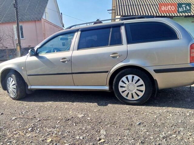 Бежевий Шкода Октавія, об'ємом двигуна 1.6 л та пробігом 239 тис. км за 6000 $, фото 13 на Automoto.ua