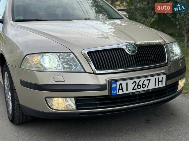 Бежевый Шкода Октавия, объемом двигателя 2 л и пробегом 218 тыс. км за 7500 $, фото 13 на Automoto.ua