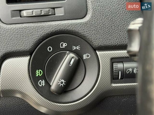 Бежевий Шкода Октавія, об'ємом двигуна 1.6 л та пробігом 217 тис. км за 6100 $, фото 15 на Automoto.ua