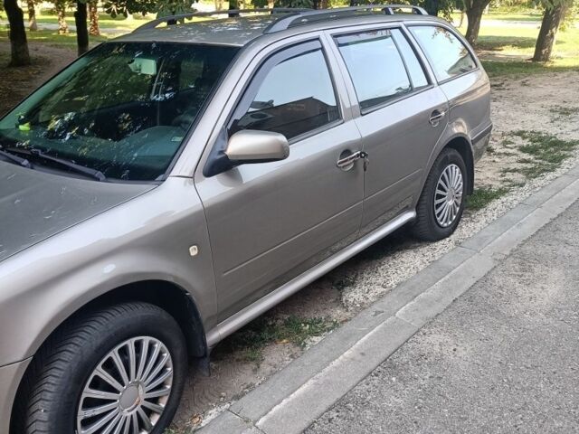 Бежевый Шкода Октавия, объемом двигателя 1.8 л и пробегом 230 тыс. км за 4200 $, фото 10 на Automoto.ua