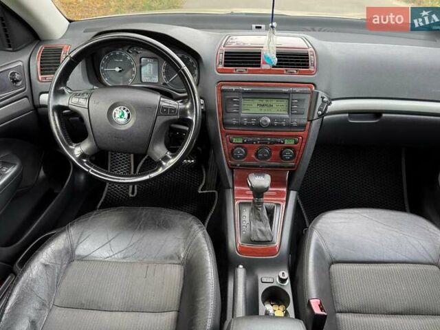 Бежевый Шкода Октавия, объемом двигателя 2 л и пробегом 218 тыс. км за 6800 $, фото 26 на Automoto.ua