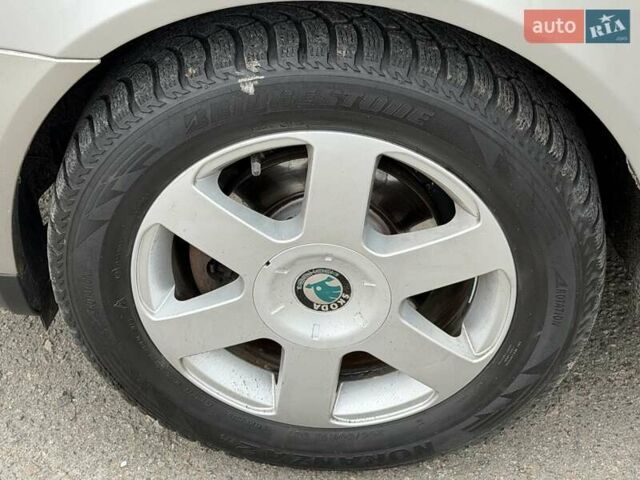 Бежевий Шкода Октавія, об'ємом двигуна 1.6 л та пробігом 217 тис. км за 6100 $, фото 12 на Automoto.ua