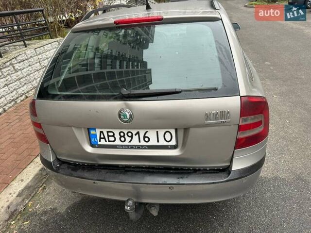 Бежевый Шкода Октавия, объемом двигателя 1.97 л и пробегом 275 тыс. км за 5200 $, фото 3 на Automoto.ua