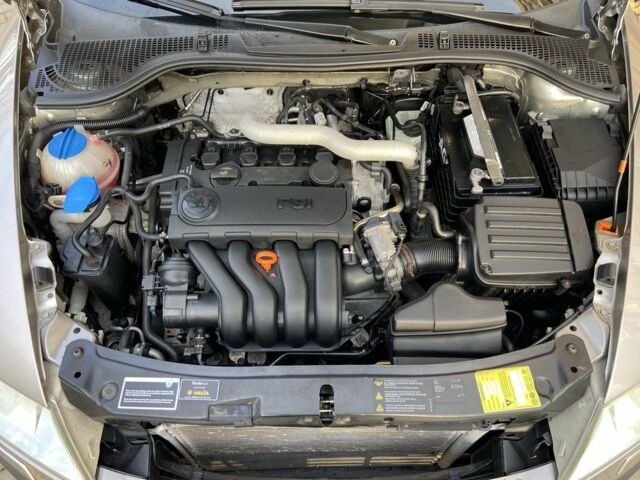 Бежевий Шкода Октавія, об'ємом двигуна 2 л та пробігом 250 тис. км за 5850 $, фото 14 на Automoto.ua