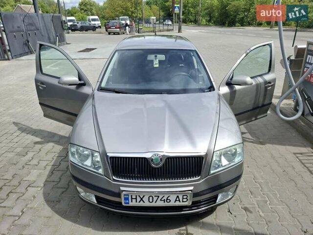 Шкода Октавія 2006 у Хмельницькому на Automoto.ua Бежевий Шкода Октавія, об'ємом двигуна 1.6 л та пробігом 225 тис. км за 6999 $, фото 7 на Automoto.ua