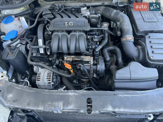 Бежевий Шкода Октавія, об'ємом двигуна 1.6 л та пробігом 145 тис. км за 5500 $, фото 26 на Automoto.ua