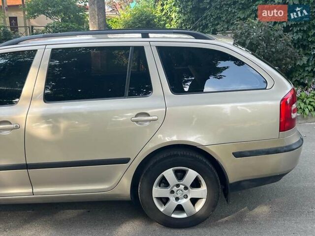 Бежевий Шкода Октавія, об'ємом двигуна 2 л та пробігом 310 тис. км за 5490 $, фото 9 на Automoto.ua