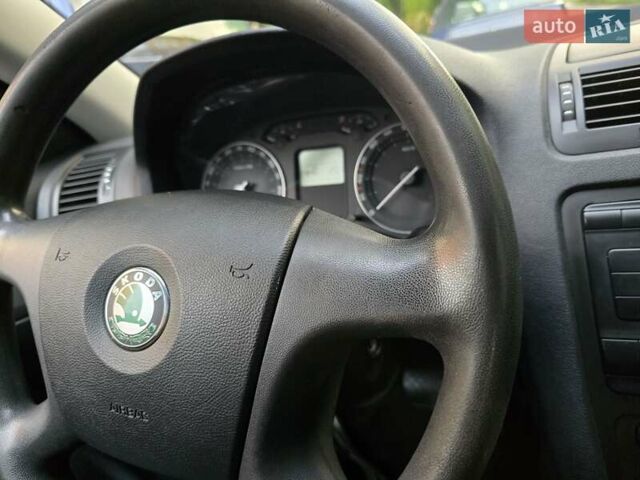 Бежевый Шкода Октавия, объемом двигателя 1.6 л и пробегом 228 тыс. км за 6700 $, фото 106 на Automoto.ua
