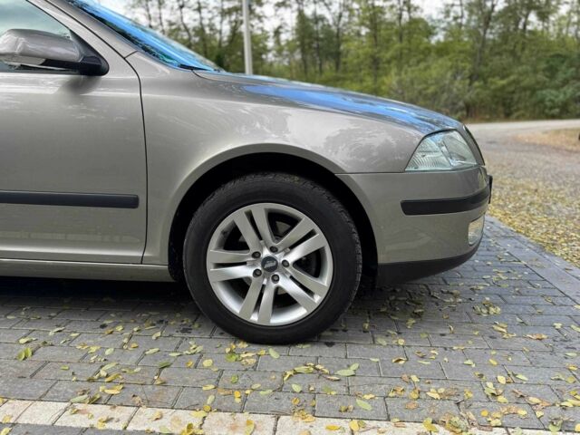 Шкода Октавия 2006 в Киеве на Automoto.ua Бежевый Шкода Октавия, объемом двигателя 1.6 л и пробегом 165 тыс. км за 6299 $, фото 4 на Automoto.ua
