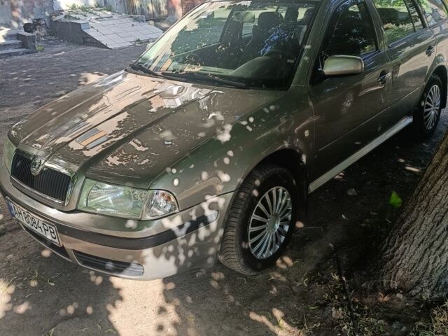 Бежевый Шкода Октавия, объемом двигателя 1.8 л и пробегом 230 тыс. км за 4200 $, фото 1 на Automoto.ua