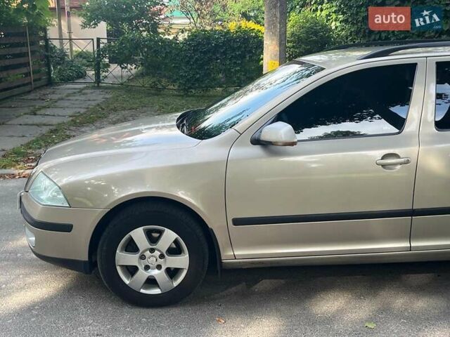 Бежевий Шкода Октавія, об'ємом двигуна 2 л та пробігом 310 тис. км за 5490 $, фото 10 на Automoto.ua