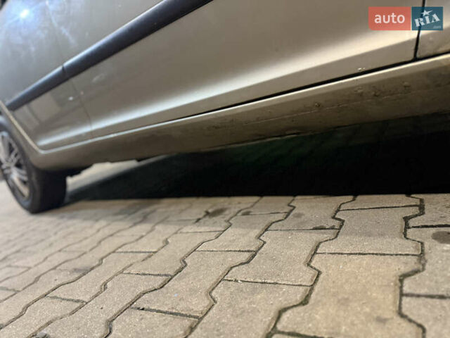 Бежевый Шкода Октавия, объемом двигателя 1.9 л и пробегом 300 тыс. км за 2850 $, фото 12 на Automoto.ua