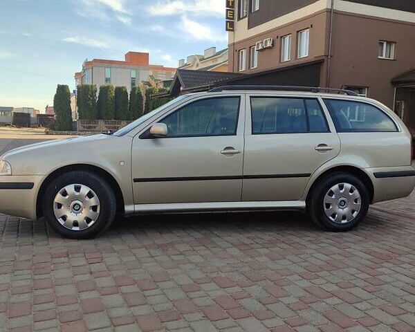 Бежевый Шкода Октавия, объемом двигателя 1.6 л и пробегом 212 тыс. км за 5600 $, фото 46 на Automoto.ua