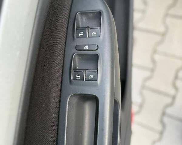 Бежевый Шкода Октавия, объемом двигателя 1.6 л и пробегом 194 тыс. км за 6350 $, фото 20 на Automoto.ua