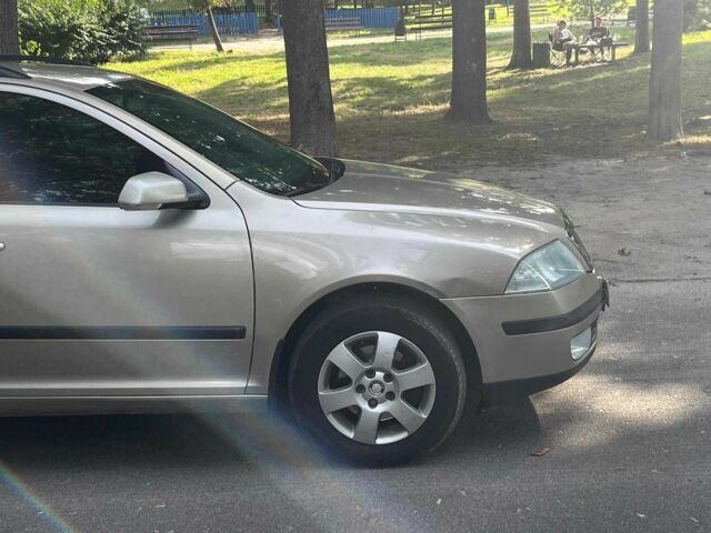 Бежевий Шкода Октавія, об'ємом двигуна 2 л та пробігом 310 тис. км за 5290 $, фото 3 на Automoto.ua