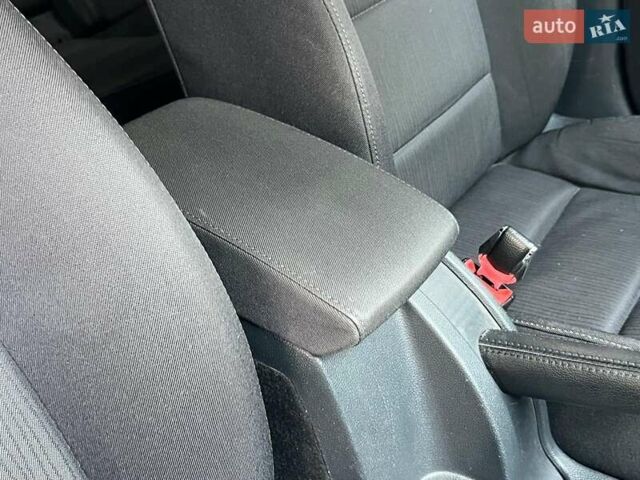 Бежевий Шкода Октавія, об'ємом двигуна 2 л та пробігом 310 тис. км за 5490 $, фото 18 на Automoto.ua