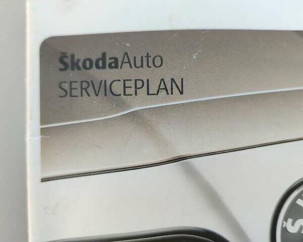 Бежевый Шкода Октавия, объемом двигателя 1.6 л и пробегом 212 тыс. км за 5700 $, фото 54 на Automoto.ua