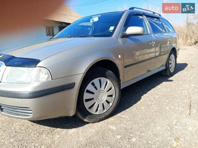 Бежевий Шкода Октавія, об'ємом двигуна 1.6 л та пробігом 239 тис. км за 6000 $, фото 23 на Automoto.ua