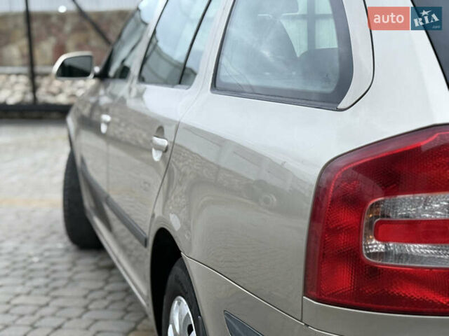 Бежевий Шкода Октавія, об'ємом двигуна 1.6 л та пробігом 206 тис. км за 4950 $, фото 9 на Automoto.ua