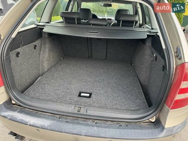 Бежевий Шкода Октавія, об'ємом двигуна 2 л та пробігом 218 тис. км за 5500 $, фото 8 на Automoto.ua