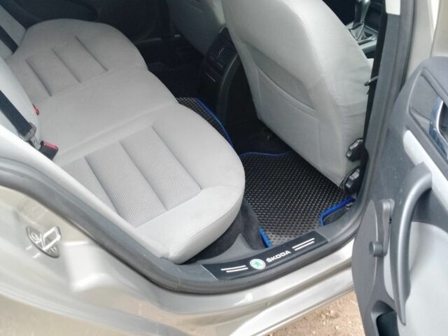 Бежевый Шкода Октавия, объемом двигателя 0 л и пробегом 175 тыс. км за 6399 $, фото 5 на Automoto.ua