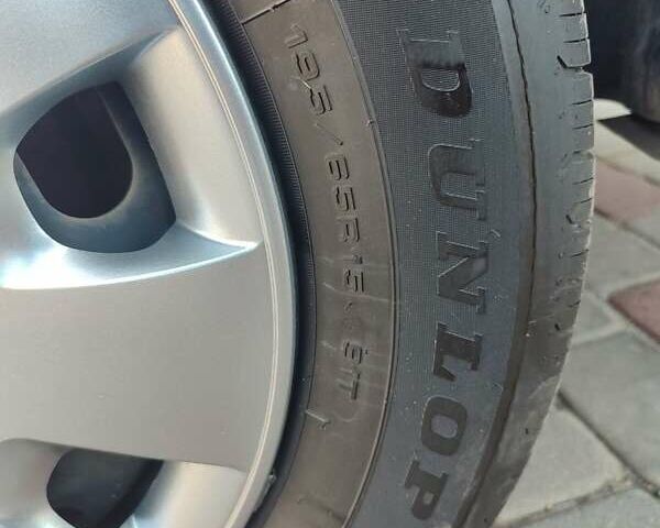 Бежевый Шкода Октавия, объемом двигателя 1.6 л и пробегом 212 тыс. км за 5700 $, фото 17 на Automoto.ua