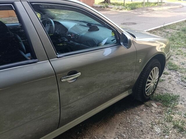 Бежевый Шкода Октавия, объемом двигателя 1.8 л и пробегом 230 тыс. км за 4200 $, фото 4 на Automoto.ua