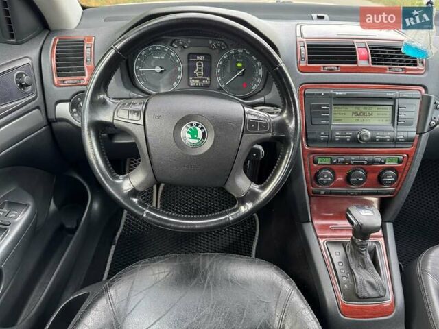 Бежевый Шкода Октавия, объемом двигателя 2 л и пробегом 218 тыс. км за 6800 $, фото 27 на Automoto.ua