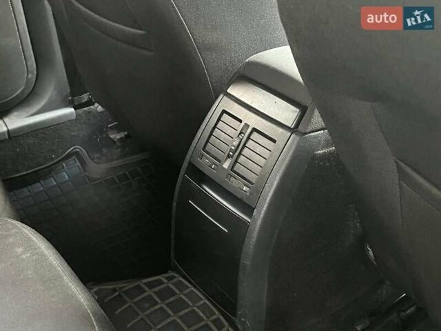 Бежевий Шкода Октавія, об'ємом двигуна 2 л та пробігом 310 тис. км за 5490 $, фото 32 на Automoto.ua