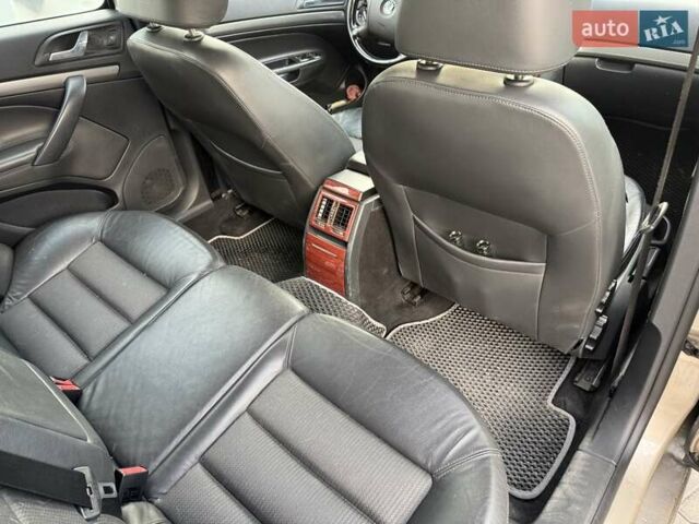 Бежевий Шкода Октавія, об'ємом двигуна 2 л та пробігом 218 тис. км за 5500 $, фото 7 на Automoto.ua