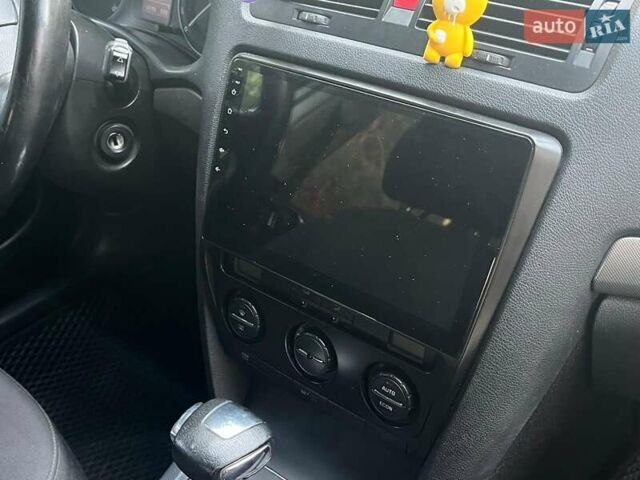 Бежевий Шкода Октавія, об'ємом двигуна 2 л та пробігом 310 тис. км за 5490 $, фото 19 на Automoto.ua