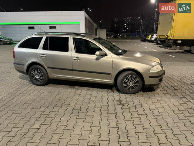 Бежевый Шкода Октавия, объемом двигателя 1.9 л и пробегом 300 тыс. км за 2850 $, фото 2 на Automoto.ua