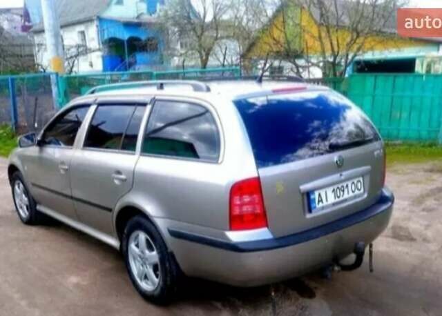 Бежевий Шкода Октавія, об'ємом двигуна 1.6 л та пробігом 239 тис. км за 6000 $, фото 3 на Automoto.ua