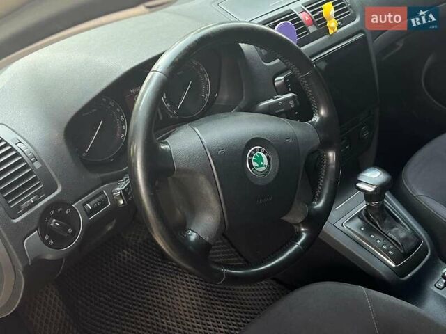 Бежевий Шкода Октавія, об'ємом двигуна 2 л та пробігом 310 тис. км за 5490 $, фото 23 на Automoto.ua