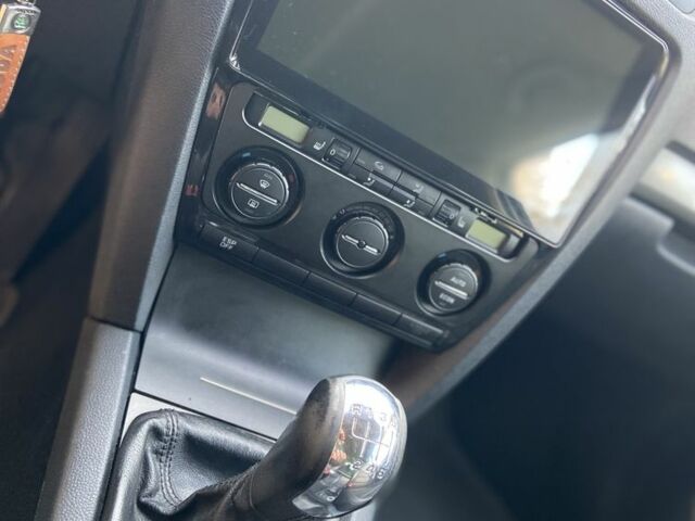 Бежевий Шкода Октавія, об'ємом двигуна 2 л та пробігом 250 тис. км за 5850 $, фото 11 на Automoto.ua