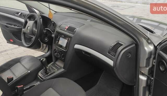 Бежевий Шкода Октавія, об'ємом двигуна 1.6 л та пробігом 340 тис. км за 4700 $, фото 21 на Automoto.ua