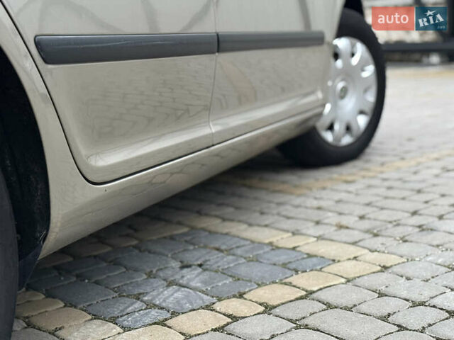 Бежевий Шкода Октавія, об'ємом двигуна 1.6 л та пробігом 206 тис. км за 4950 $, фото 14 на Automoto.ua