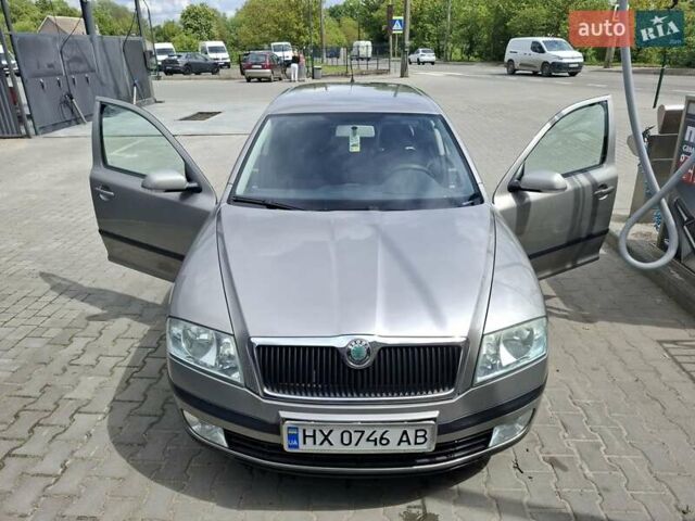 Шкода Октавія 2006 у Хмельницькому на Automoto.ua Бежевий Шкода Октавія, об'ємом двигуна 1.6 л та пробігом 225 тис. км за 6999 $, фото 5 на Automoto.ua