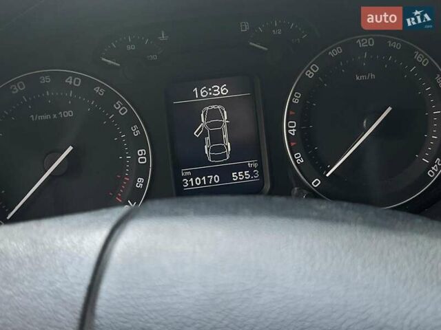 Бежевий Шкода Октавія, об'ємом двигуна 2 л та пробігом 310 тис. км за 5490 $, фото 26 на Automoto.ua