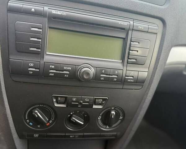 Бежевый Шкода Октавия, объемом двигателя 1.6 л и пробегом 194 тыс. км за 6350 $, фото 22 на Automoto.ua