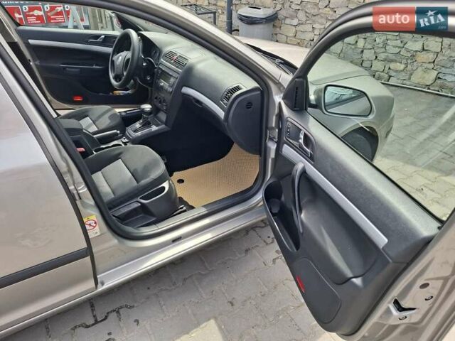 Шкода Октавія 2006 у Хмельницькому на Automoto.ua Бежевий Шкода Октавія, об'ємом двигуна 1.6 л та пробігом 225 тис. км за 6999 $, фото 13 на Automoto.ua