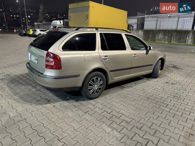 Бежевый Шкода Октавия, объемом двигателя 1.9 л и пробегом 300 тыс. км за 2850 $, фото 3 на Automoto.ua