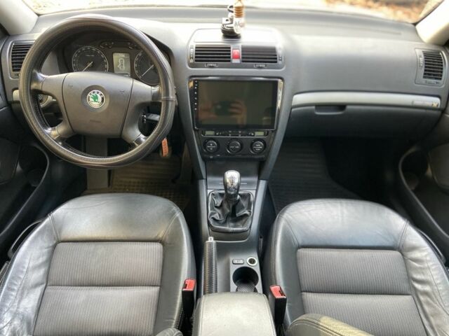 Бежевий Шкода Октавія, об'ємом двигуна 2 л та пробігом 250 тис. км за 5850 $, фото 10 на Automoto.ua