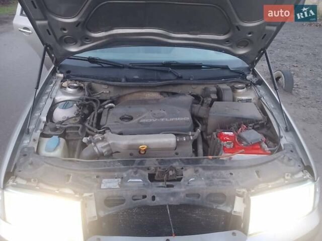 Бежевый Шкода Октавия, объемом двигателя 1.8 л и пробегом 230 тыс. км за 5600 $, фото 22 на Automoto.ua