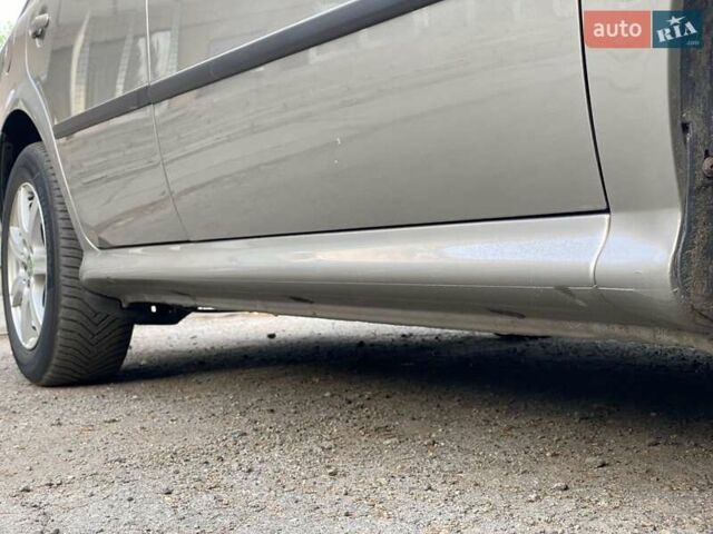 Бежевий Шкода Октавія, об'ємом двигуна 1.6 л та пробігом 170 тис. км за 6000 $, фото 8 на Automoto.ua