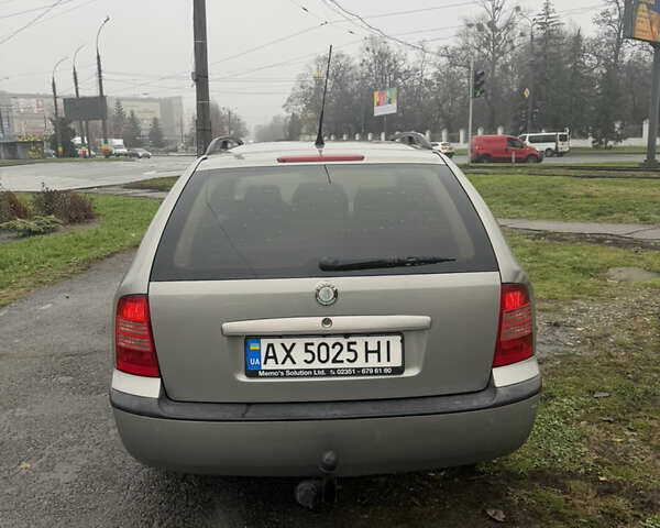 Бежевый Шкода Октавия, объемом двигателя 1.6 л и пробегом 300 тыс. км за 5500 $, фото 23 на Automoto.ua