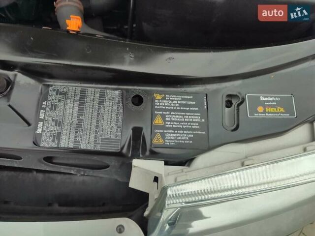 Бежевый Шкода Октавия, объемом двигателя 1.6 л и пробегом 250 тыс. км за 6300 $, фото 42 на Automoto.ua