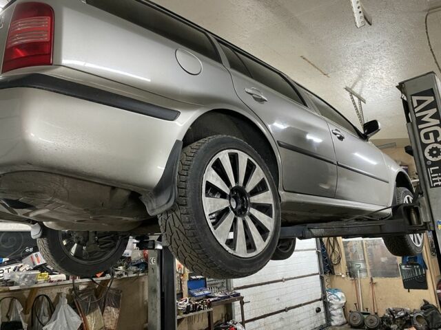 Бежевый Шкода Октавия, объемом двигателя 1.9 л и пробегом 220 тыс. км за 5500 $, фото 6 на Automoto.ua